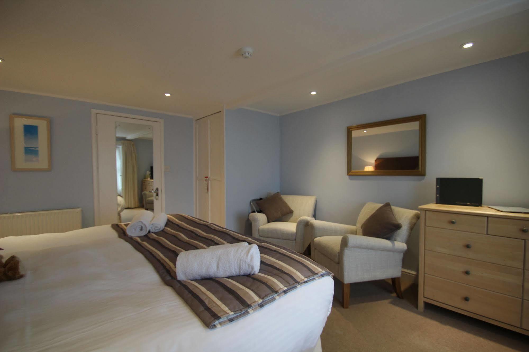 Marazion Hotel Отель